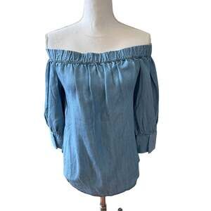 WhoWhatWear Off the Shoulder Top Blue Chambray S